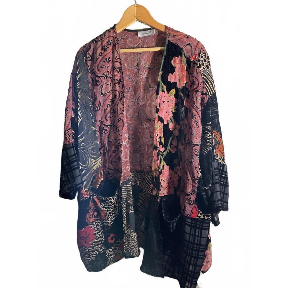 Ania A. Patchwork Velvet Burnout Kimono Jacket Floral/Paisley Patterns